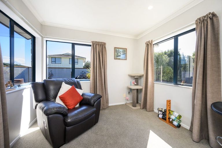 Photo of property in 32 Somerset Crescent, Highbury, Palmerston North, 4412