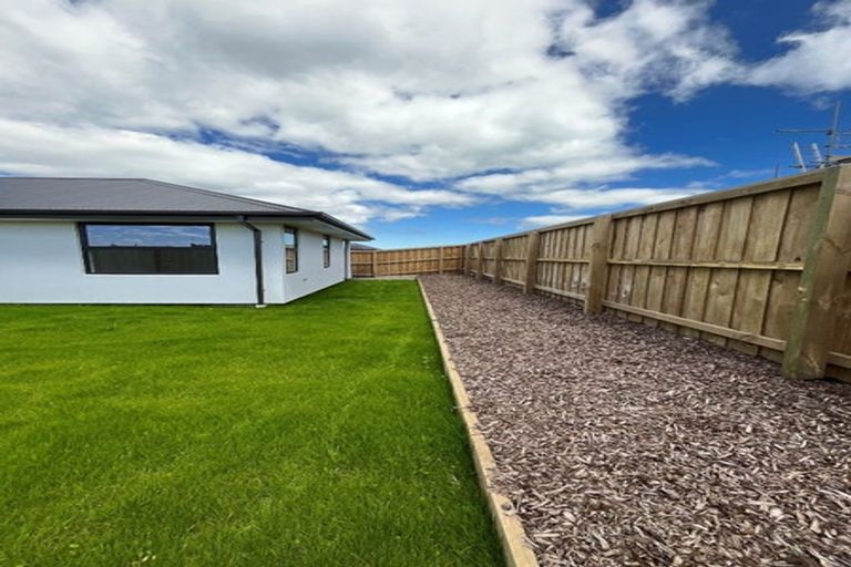 Photo of property in 16 Privet Way, Rolleston, 7678