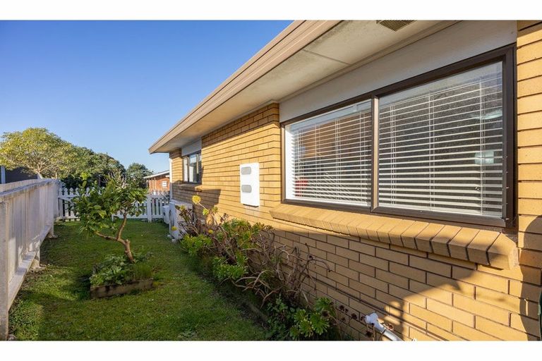 Photo of property in 5/116 Titirangi Road, New Lynn, Auckland, 0600