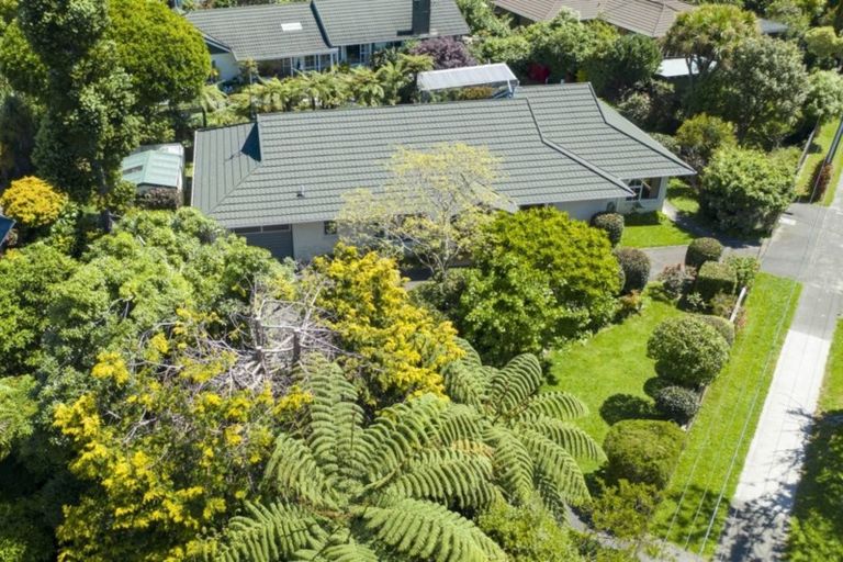 Photo of property in 32 Kohekohe Road, Waikanae, 5036