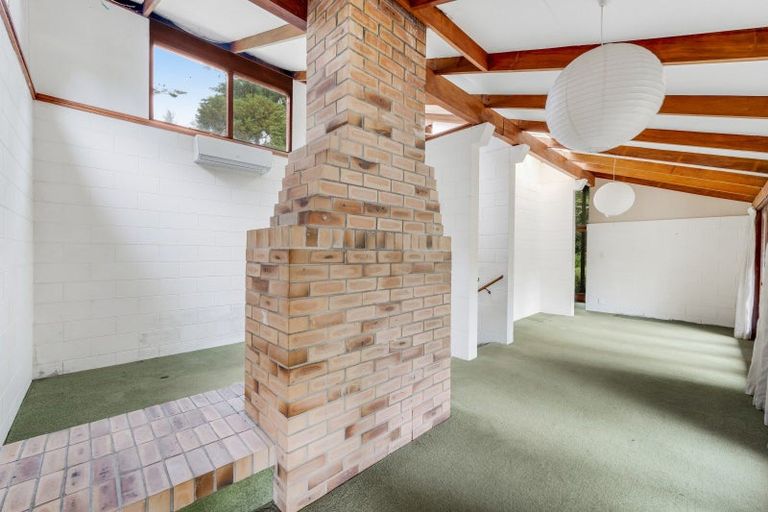 Photo of property in 15 Fenton Terrace, Cockle Bay, Auckland, 2014