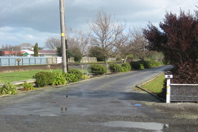 Photo of property in 35 Kent Street, Carterton, 5713