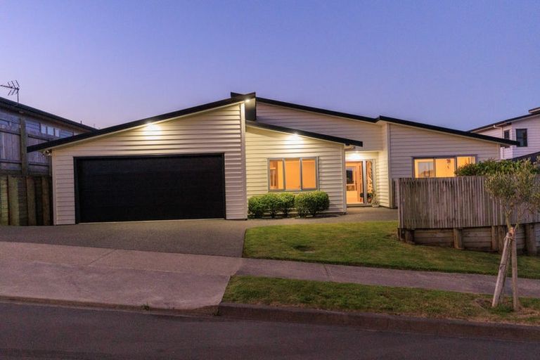 Photo of property in 9 Foxham Terrace, Churton Park, Wellington, 6037