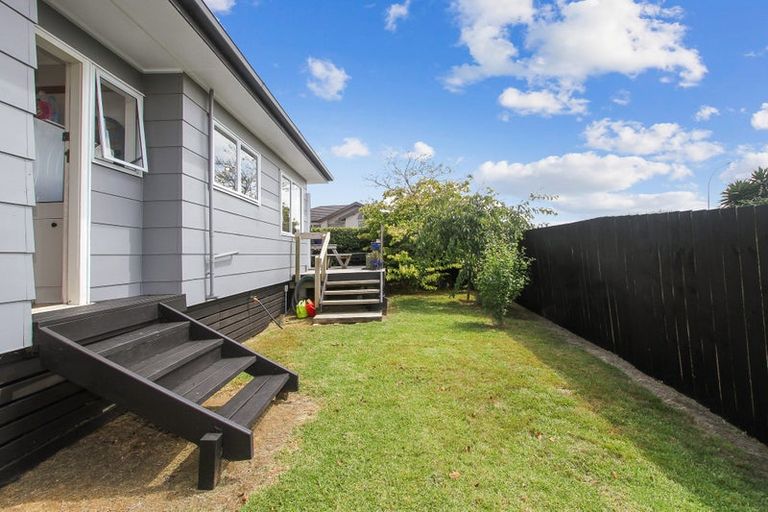 Photo of property in 25 Crispe Road, Clarks Beach, 2122