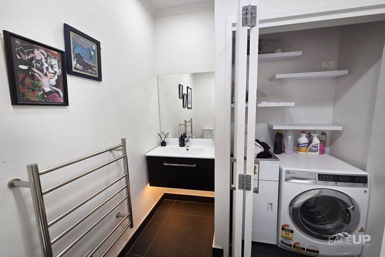Photo of property in 10 Saltmarsh Road, Hobsonville, Auckland, 0616
