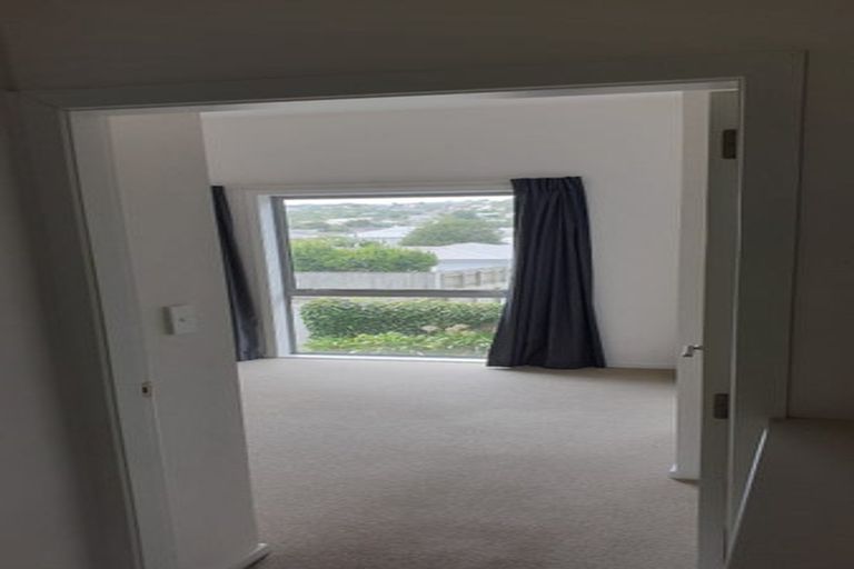 Photo of property in 10/32u Dr Taylor Terrace, Johnsonville, Wellington, 6037