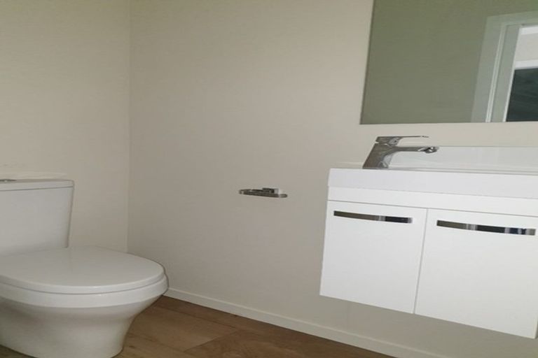 Photo of property in 19u7 Collins Avenue, Tawa, Wellington, 5028