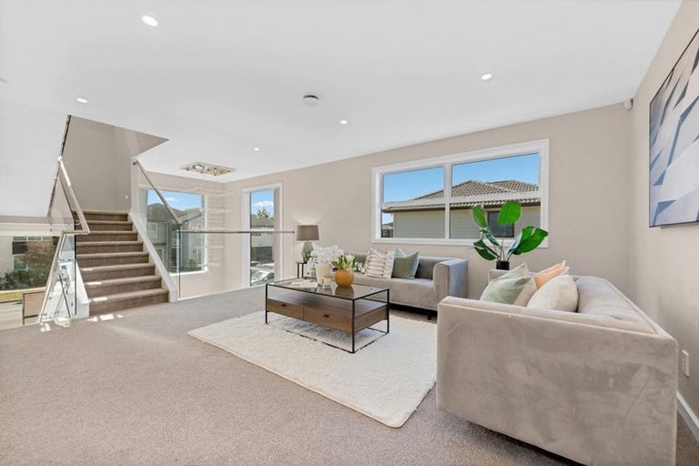 Photo of property in 61 Donegal Park Drive, Flat Bush, Auckland, 2019