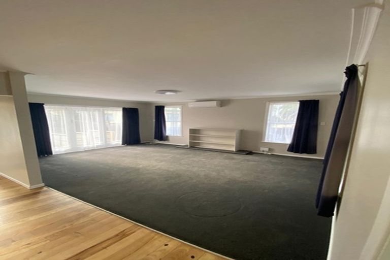 Photo of property in 19 Kayes Road, Pukekohe, 2120