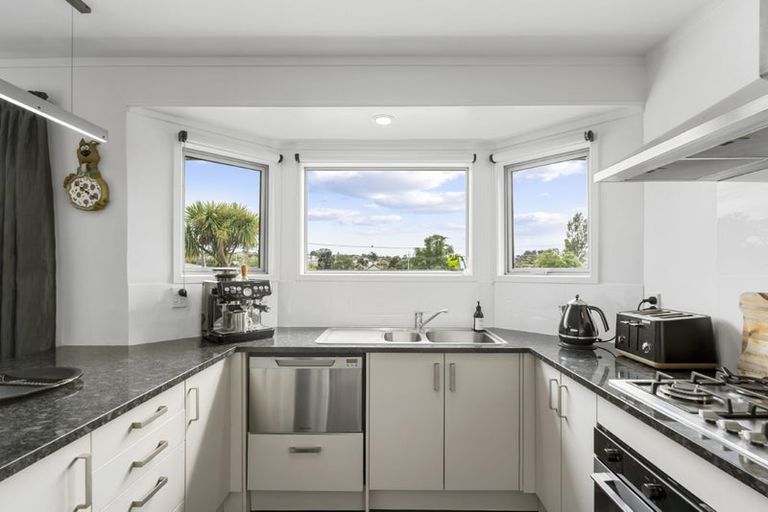 Photo of property in 1/78 Nile Road, Milford, Auckland, 0620