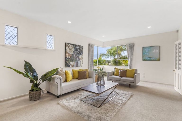 Photo of property in 7 Sandpiper Grove, Unsworth Heights, Auckland, 0632