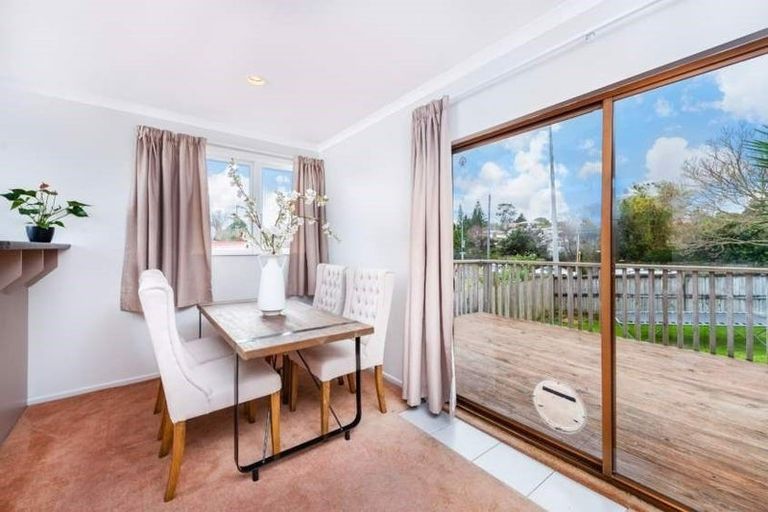 Photo of property in 112 Edmonton Road, Henderson, Auckland, 0612
