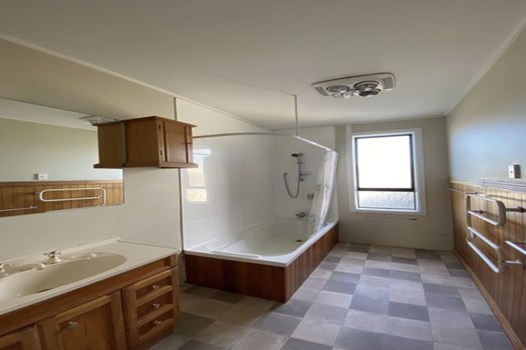 Photo of property in 56 Rhona Street, Linwood, Christchurch, 8062