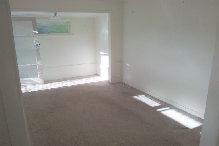 Photo of property in 7 Kia Ora Road, Beach Haven, Auckland, 0626