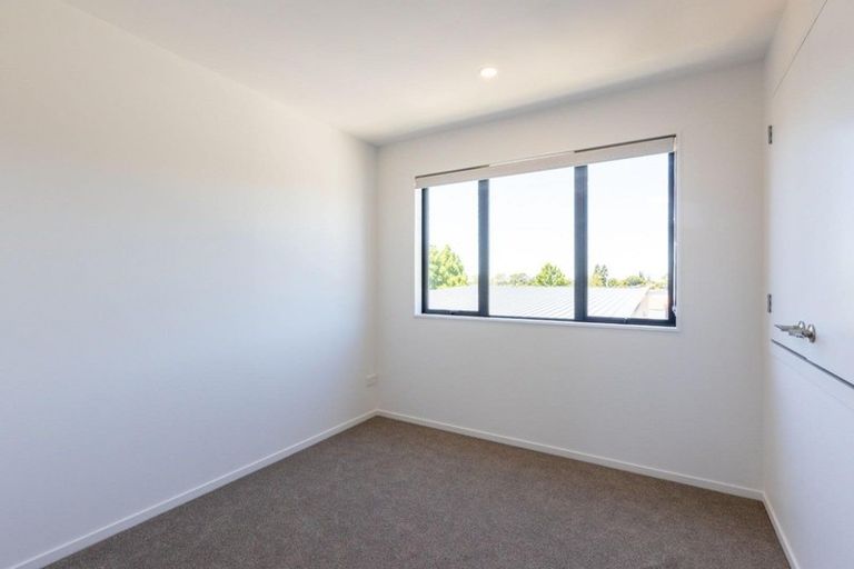 Photo of property in 3/122 Pooks Road, Ranui, Auckland, 0612