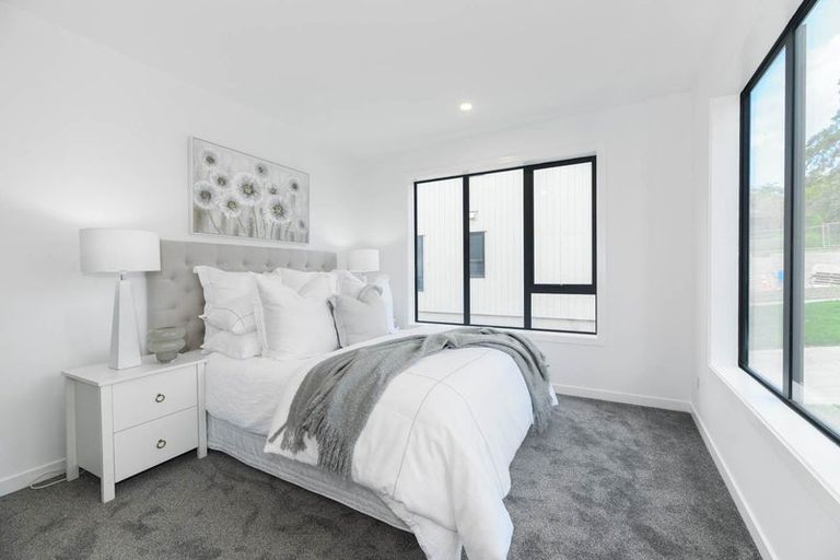 Photo of property in 18b Arataki Views Way, Glen Eden, Auckland, 0602