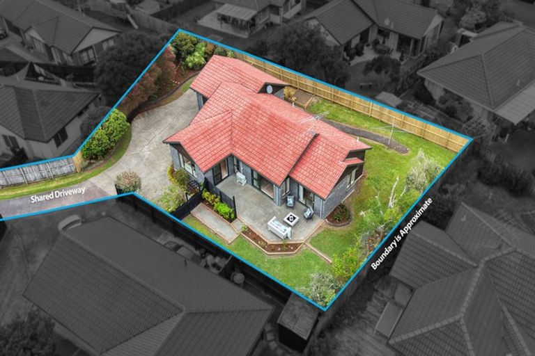 Photo of property in 76 Burswood Drive, Burswood, Auckland, 2013