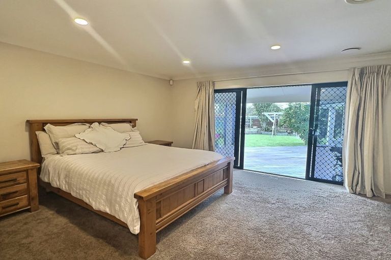 Photo of property in 9 Bassett Place, Taradale, Napier, 4112