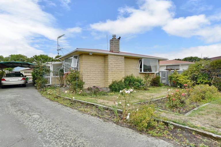 Photo of property in 40 Frensham Crescent, Woolston, Christchurch, 8062