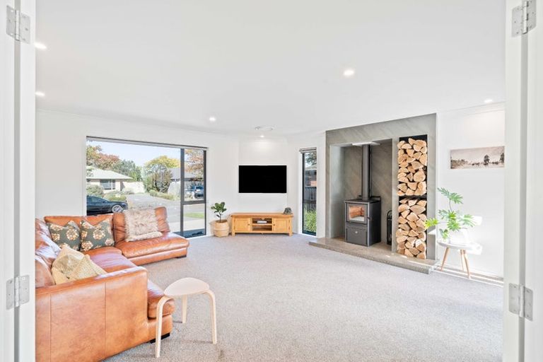 Photo of property in 36 Kinsella Crescent, Aidanfield, Christchurch, 8025