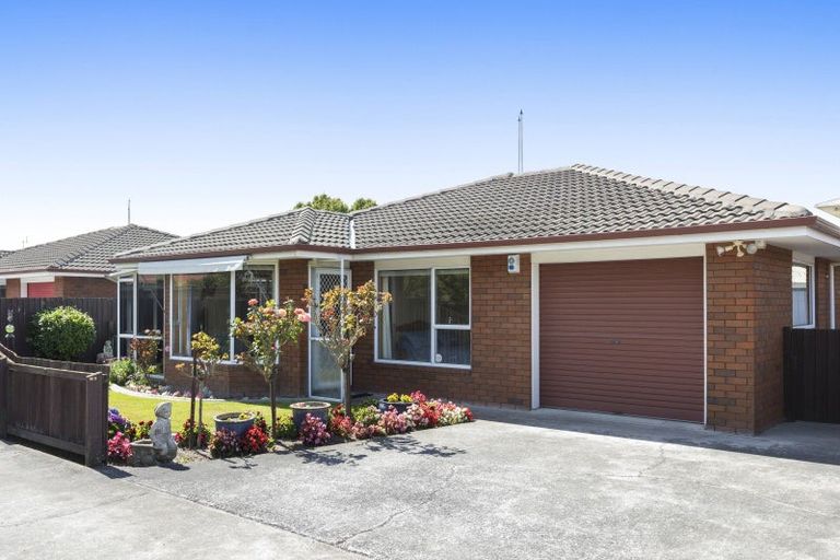 Photo of property in 18 Moffett Street, Islington, Christchurch, 8042