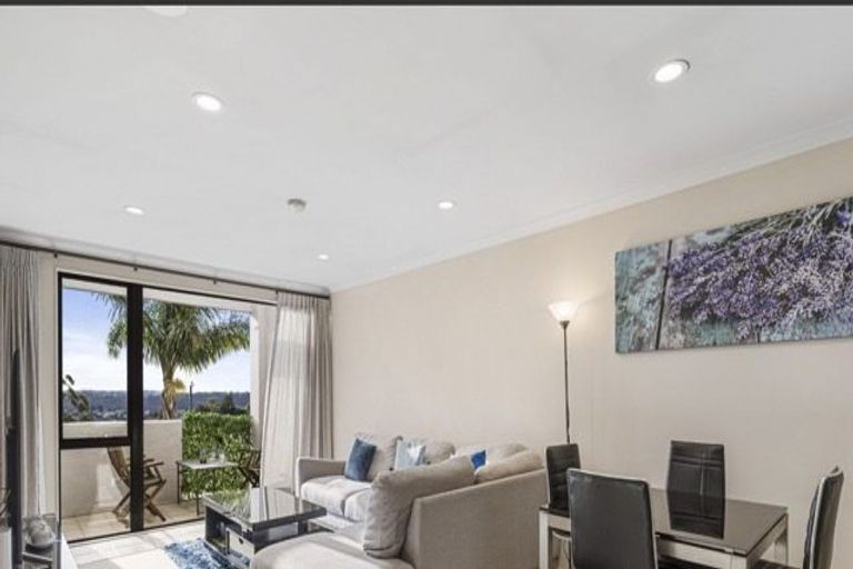 Photo of property in 12/8 Monte Cassino Place, Birkdale, Auckland, 0626