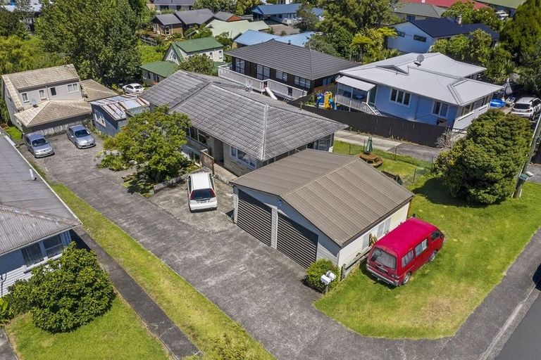 Photo of property in 28 Forest Hill Road, Henderson, Auckland, 0612