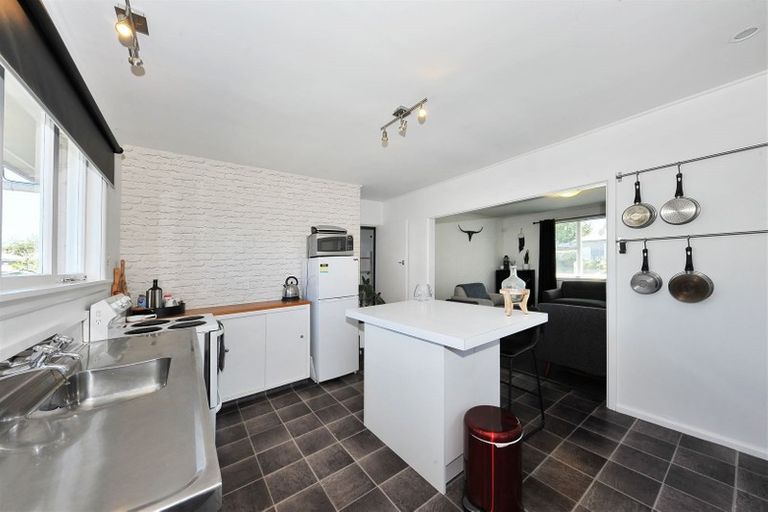 Photo of property in 2/56 Surrey Street, Linwood, Christchurch, 8062