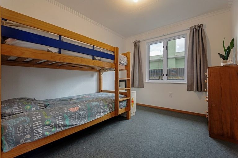 Photo of property in 18 Jackson Avenue, Highbury, Palmerston North, 4412