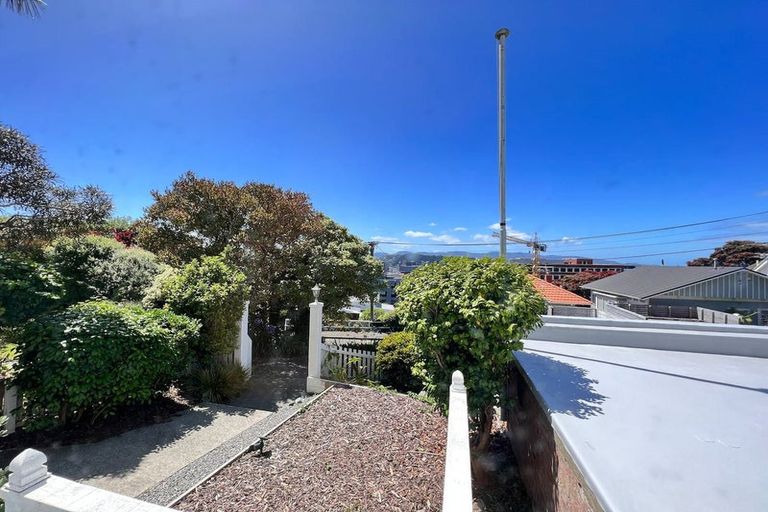 Photo of property in 8 Central Terrace, Alicetown, Lower Hutt, 5010