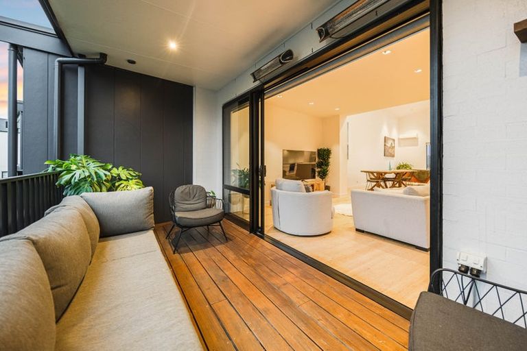 Photo of property in 16 Catalina Bay Drive, Hobsonville, Auckland, 0616