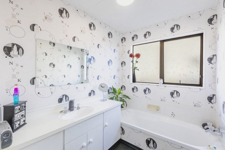 Photo of property in 2/16 Wellington Road, Waipukurau, 4200