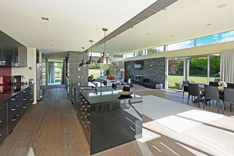 Photo of property in 141 Awamoa Road, Holmes Hill, Oamaru, 9401