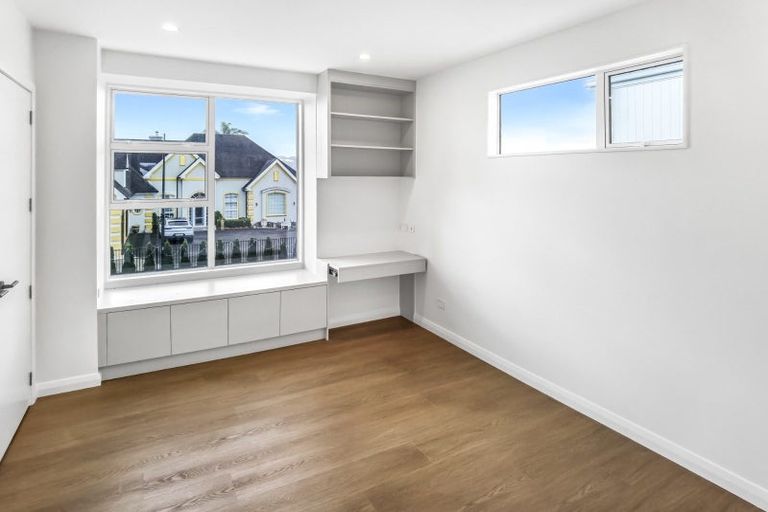 Photo of property in 10 Yellow Pear Lane, Karaka, 2578