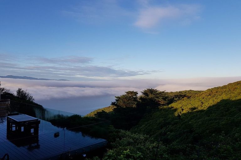 Photo of property in 8 Forbes Lane, Newlands, Wellington, 6037