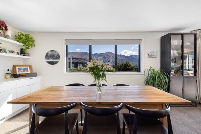 Photo of property in 12 Kereru Crescent, Wanaka, 9305