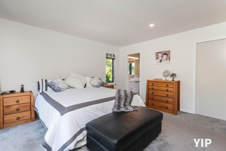 Photo of property in 17a Simla Crescent, Khandallah, Wellington, 6035