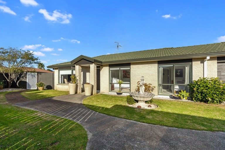 Photo of property in 21 Balmacewen Place, Mount Maunganui, 3116