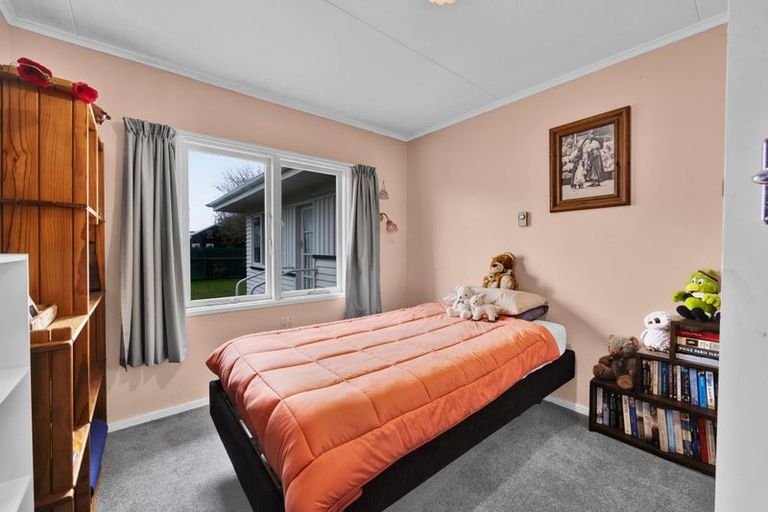 Photo of property in 28 Camberwell Road, Hawera, 4610