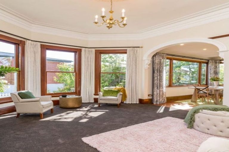 Photo of property in 143 Kenmure Road, Kenmure, Dunedin, 9011