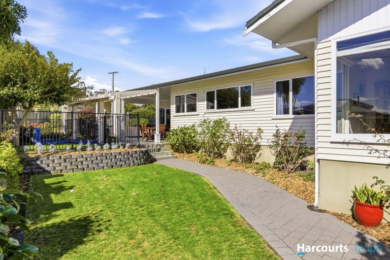 Photo of property in 49 Shepherd Road, Waipahihi, Taupo, 3330