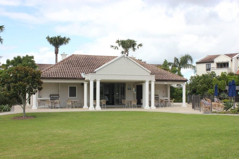 Photo of property in Point Ridge, 130/8f Gills Road, Albany Heights, Auckland, 0632