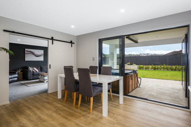 Photo of property in 194 Navigation Drive, Whitby, Porirua, 5024