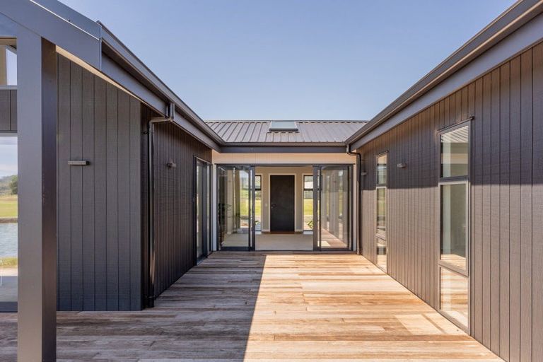 Photo of property in 17 Kahu Crescent, Whitianga, 3510