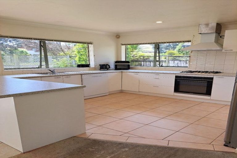 Photo of property in 6 Longford Park Drive, Takanini, 2112