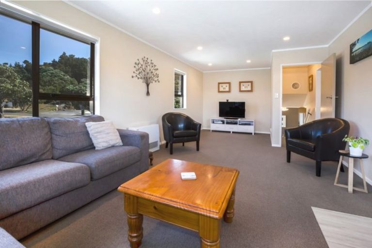 Photo of property in 9 Longitude Place, Whitby, Porirua, 5024