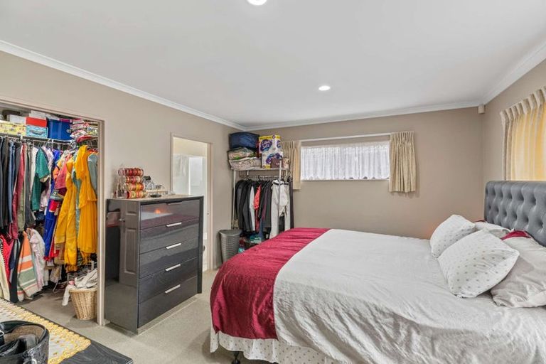 Photo of property in 1 Carrick Glen Avenue, Flat Bush, Auckland, 2019