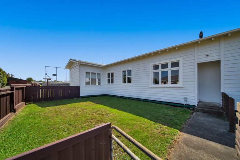 Photo of property in 27/27a Swansea Road, Stratford, 4332