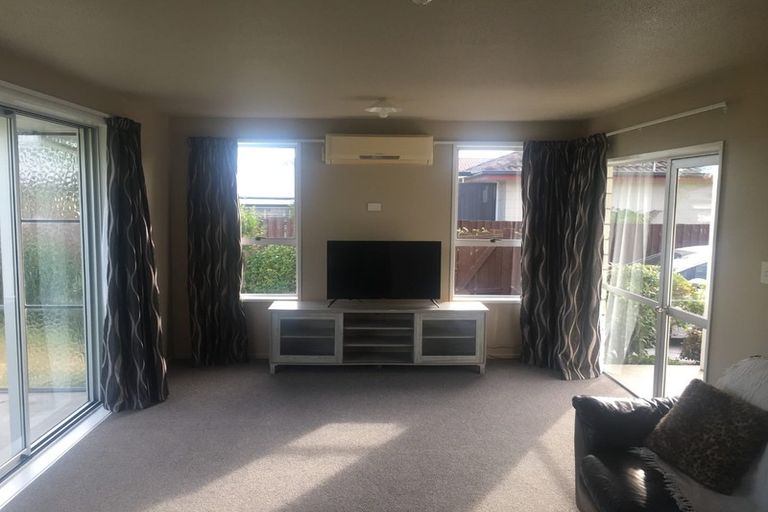 Photo of property in 19 Resolution Place, Bryndwr, Christchurch, 8053