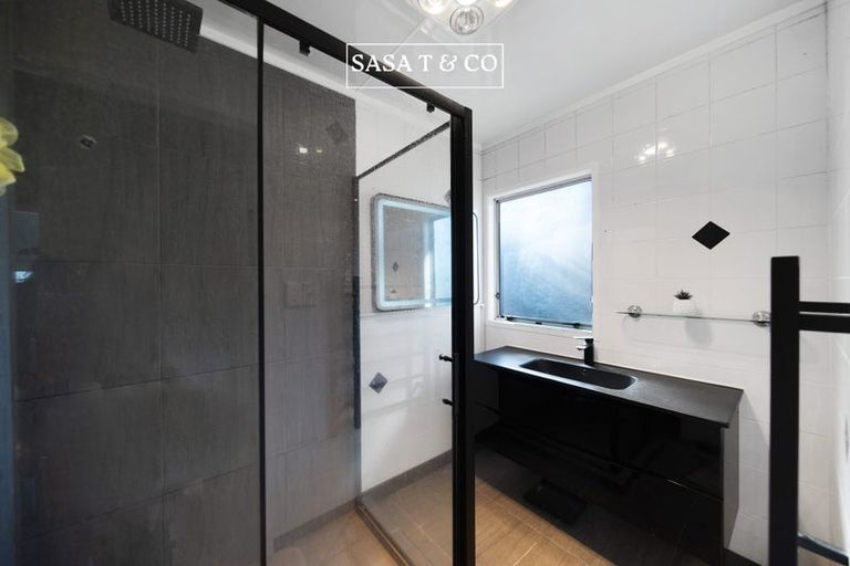 Photo of property in 185 Mahia Road, Wattle Downs, Auckland, 2103
